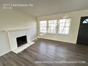 6972 Canterbury Dr in Huntington Beach, CA - Building Photo - Building Photo