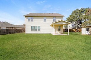 3809 Dunlavy Rd in Denton, TX - Building Photo