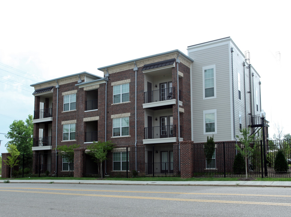 Crescent Bluff in Memphis, TN - Building Photo