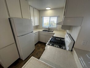 805-807 S Vulcan Ave in Encinitas, CA - Building Photo - Building Photo