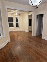 2703 W Haddon Ave in Chicago, IL - Building Photo