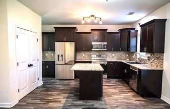 579 Wedgefield Dr in Raeford, NC - Building Photo - Building Photo