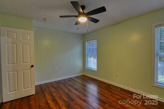 34 East St in Weaverville, NC - Building Photo - Building Photo