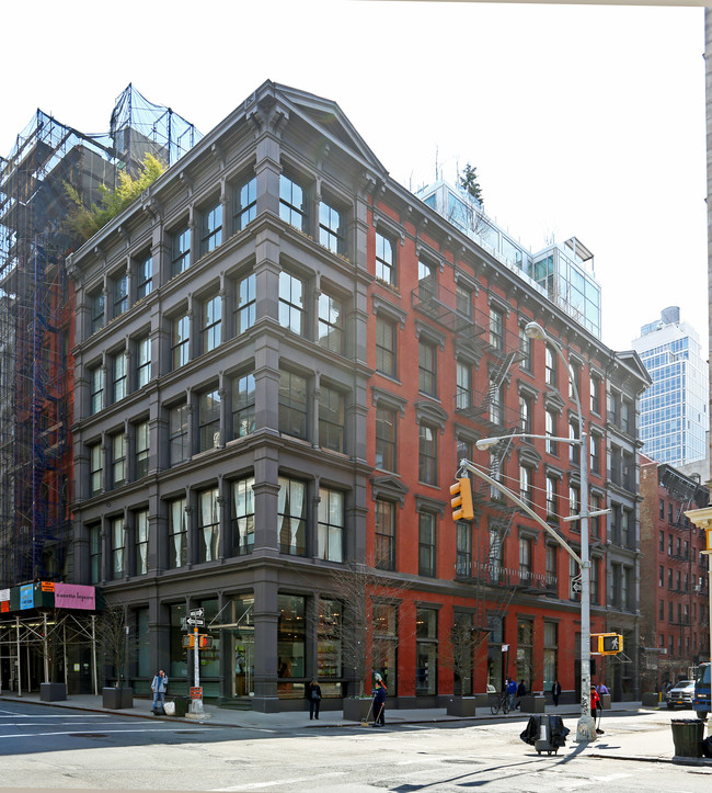 425-427 Broome St in New York, NY - Foto de edificio - Building Photo