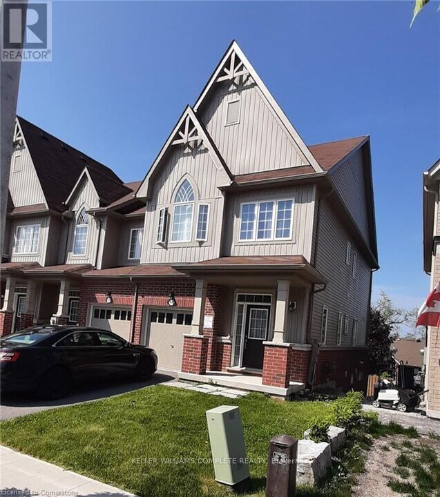 4073 Fracchioni Dr in Lincoln, ON - Building Photo