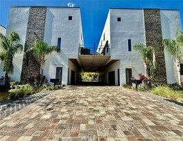 4910 W McElroy Ave in Tampa, FL - Building Photo