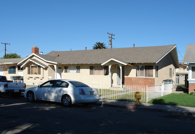 5414-5416 Roland Way in Oxnard, CA - Building Photo - Building Photo