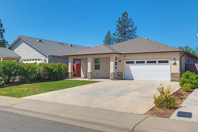 820 B St in Lincoln, CA - Building Photo - Building Photo