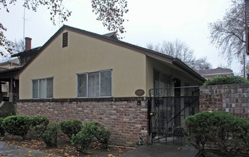 2723 H St in Sacramento, CA - Building Photo - Building Photo