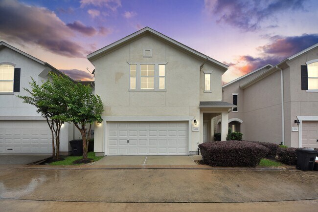 10062 Hillside Bayou Dr