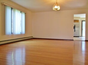 362 Wilson Ave, Unit 2 in Fort Lee, NJ - Foto de edificio - Building Photo