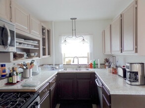 34 Capen St, Unit 2 in Medford, MA - Building Photo - Building Photo