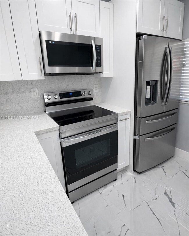 7925 W 29th Way in Hialeah, FL - Building Photo - Building Photo