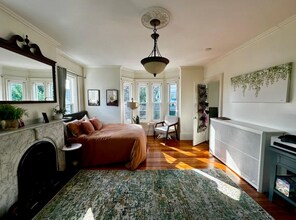 71 Mount Vernon St, Unit 2-74 in Boston, MA - Building Photo - Building Photo