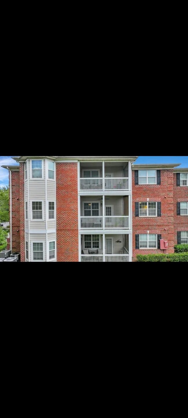 property at 1443 Cambridge Lakes Dr