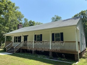 28341 Edgar Rd in Ruther Glen, VA - Building Photo - Building Photo