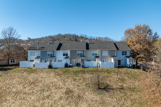 Shadow Glen in Nashville, TN - Building Photo - Building Photo