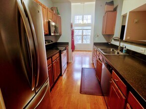 104 Clubhouse Ln, Unit Clubhouse in Oswego, IL - Foto de edificio - Building Photo