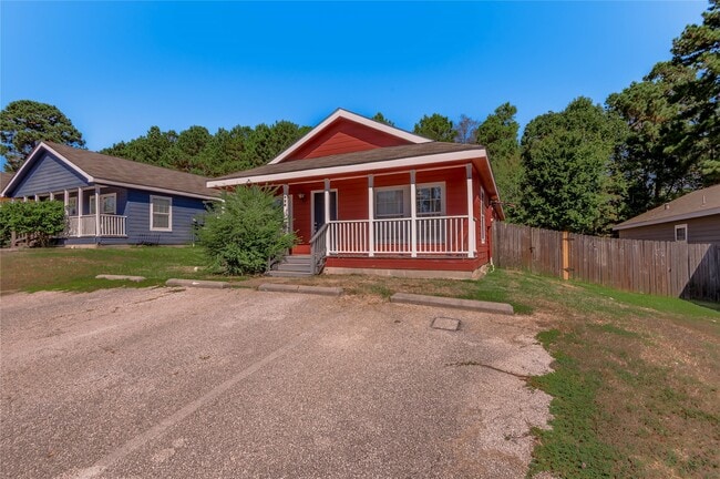 property at 112 Varsity Dr