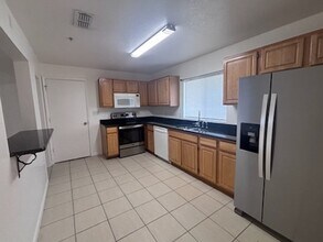 8610 Oak Bluff Dr in Orlando, FL - Building Photo - Building Photo
