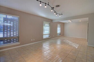 3763 Vinecrest Dr in Dallas, TX - Building Photo - Building Photo