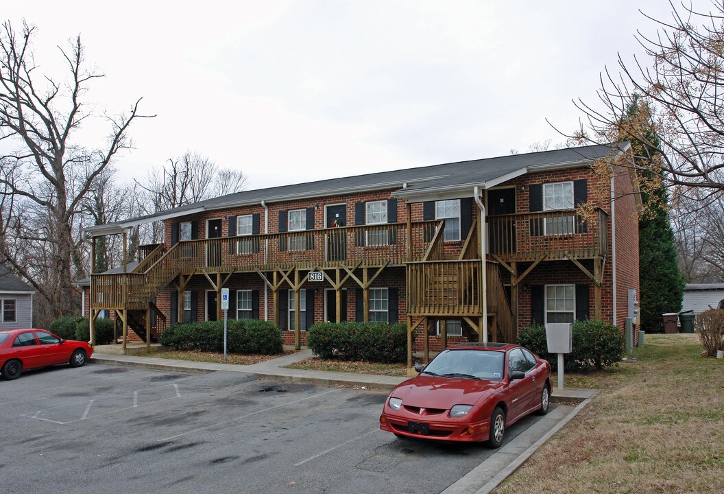 816 Silver Ave in Greensboro, NC - Building Photo