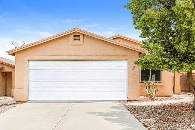 property at 6591 S Avenida Santa Carolina