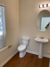 8232 Wynfield Dr in Jonesboro, GA - Foto de edificio - Building Photo