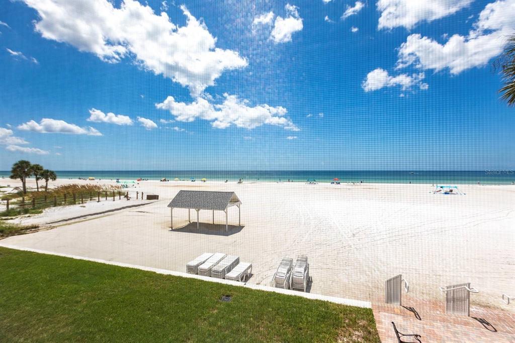 6154 Midnight Pass Rd in Sarasota, FL - Foto de edificio