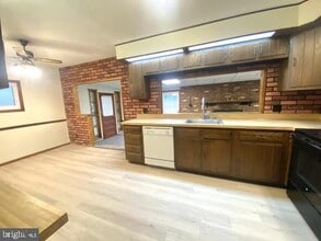 19 Merriman Rd in Newark, DE - Building Photo - Building Photo