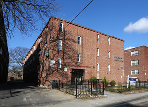 Garden Hill Apartments in Hartford, CT - Foto de edificio - Building Photo