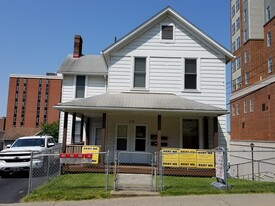 2113 University Ave, Unit 3 Apartments