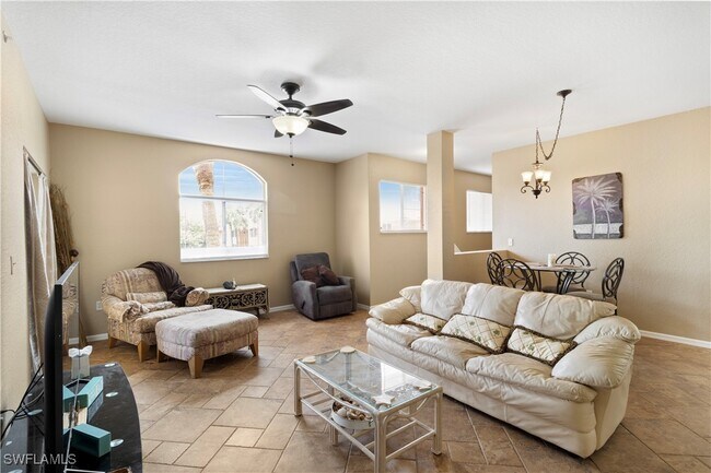 6361 Aragon Way in Ft. Myers, FL - Building Photo - Building Photo