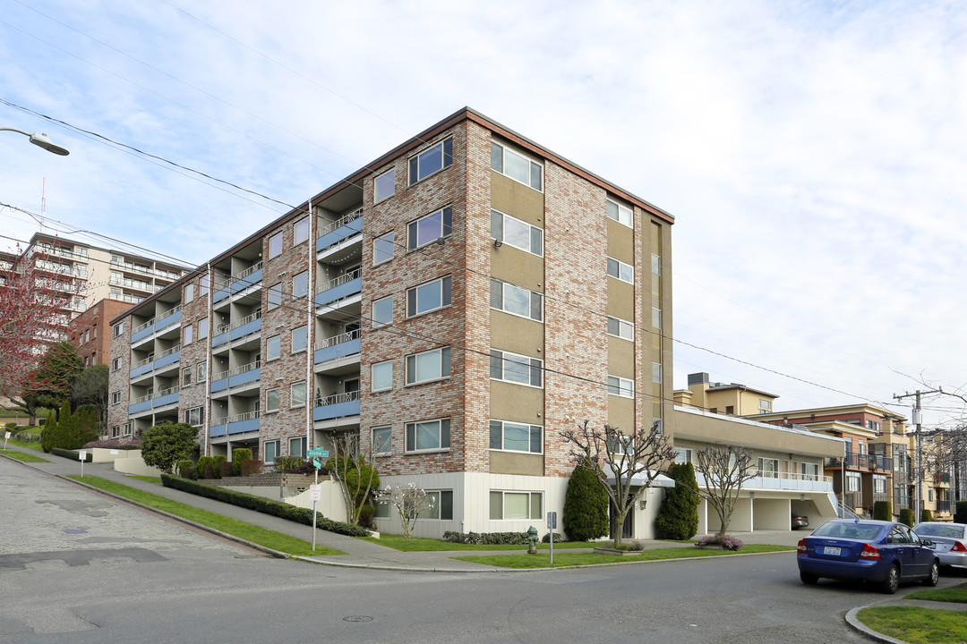 Aloha House in Seattle, WA - Building Photo