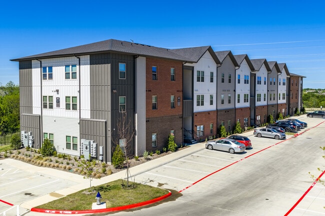 The Fielder in Mesquite, TX - Foto de edificio - Building Photo