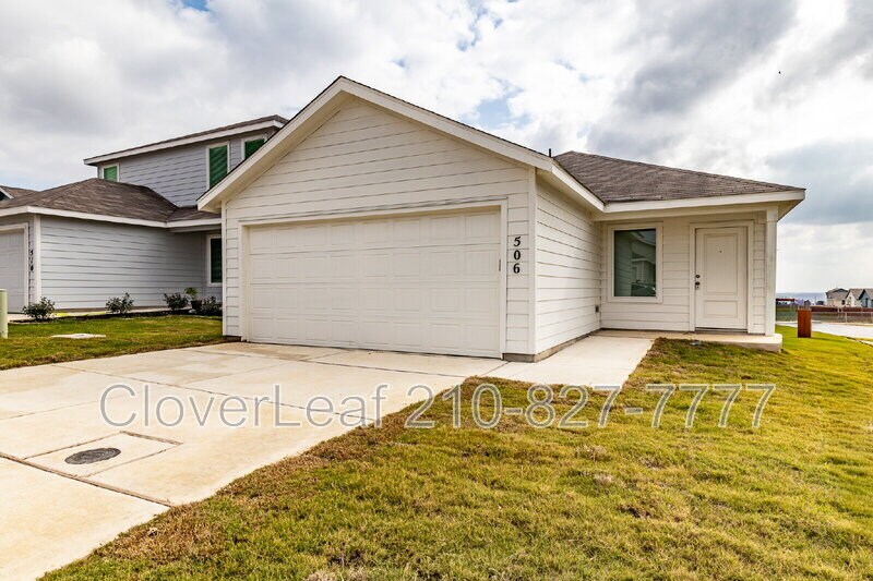 506 Sarah Wy in Marion, TX - Building Photo