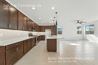 14820 W Cottontail Ln in Surprise, AZ - Building Photo - Building Photo