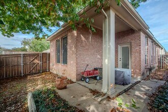 1610 Mapleleaf Falls Dr in Allen, TX - Foto de edificio - Building Photo