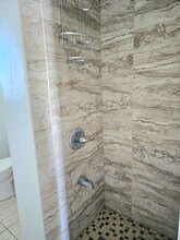 809 Kinau St-Unit -9 in Honolulu, HI - Foto de edificio - Building Photo