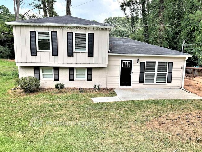 property at 3141 Flat Shoals Rd