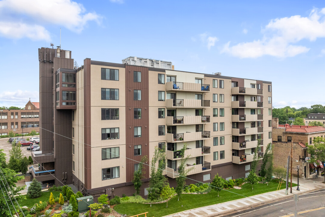 Lake West Towers in Minneapolis, MN - Building Photo