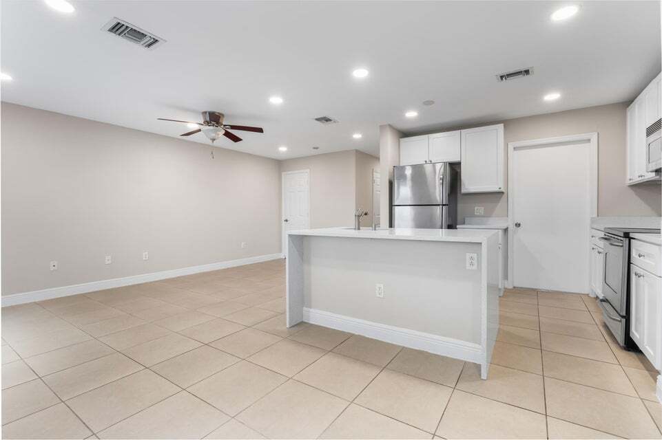 6639 Old Farm Trl in Boynton Beach, FL - Building Photo