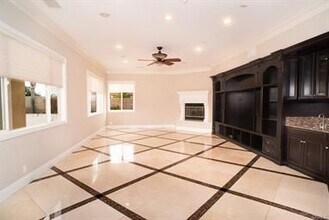 11806 Peak Rd in Chatsworth, CA - Building Photo - Building Photo