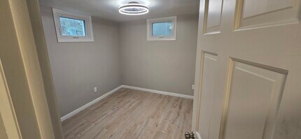 895 Warrenville Rd in Mansfield, CT - Building Photo - Building Photo