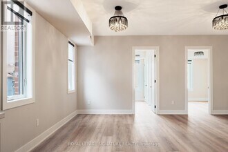 5 Mill St N in Brampton, ON - Building Photo - Building Photo