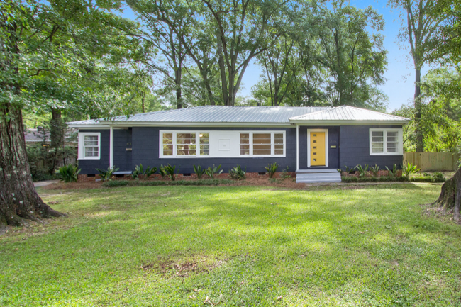 property at 4146 Robin Dr