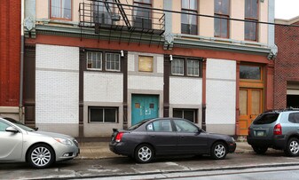 Park Hall in Cincinnati, OH - Building Photo