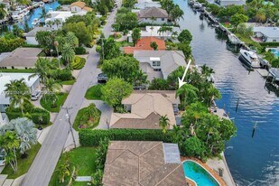 1850 NE 118th Rd in North Miami, FL - Building Photo