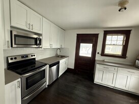 21 Union Tpke, Unit 1 in Hudson, NY - Building Photo