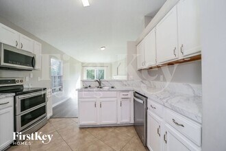 1332 Wilshire Ct N in Saint Johns, FL - Building Photo - Building Photo